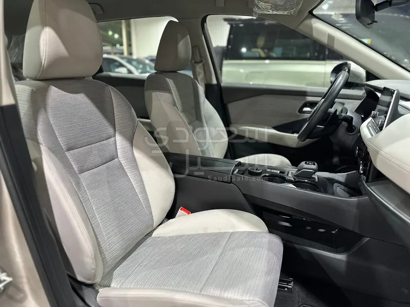 2025 نيسان اكس - ترايل