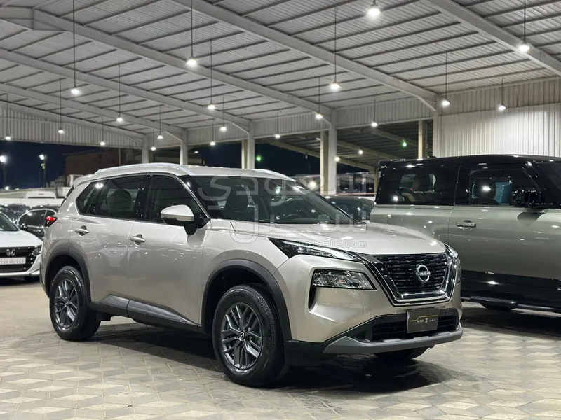 2025 نيسان اكس - ترايل