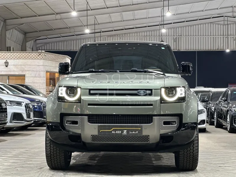 2025 لاند روفر ديفيندر اس اي