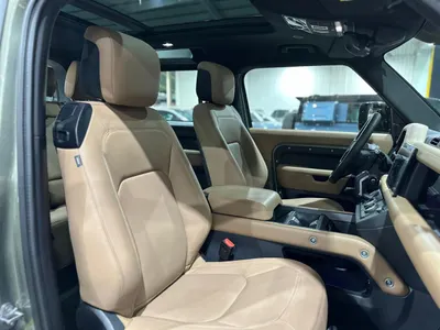 2025 لاند روفر ديفيندر اس اي