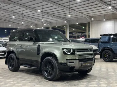 2025 لاند روفر ديفيندر اس اي