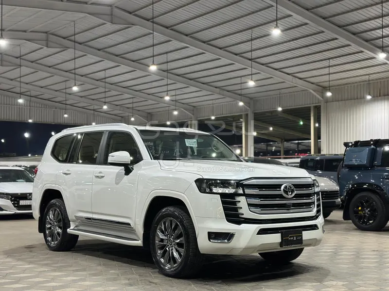 2024 تويوتا لاند كروزر جي اكس ار