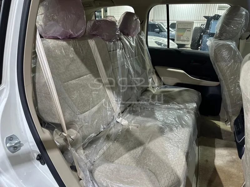 2024 تويوتا لاند كروزر جي اكس ار