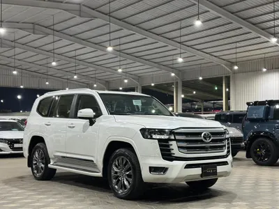 2024 تويوتا لاند كروزر جي اكس ار