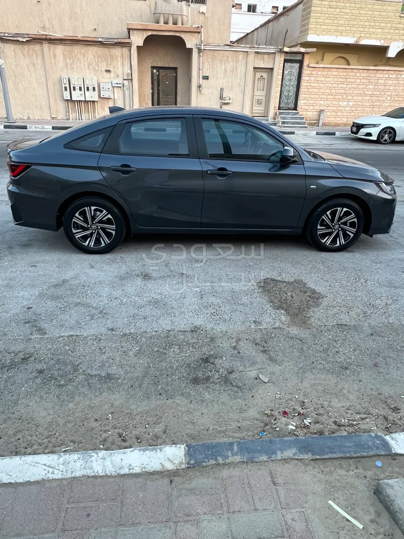 2023 تويوتا ياريس