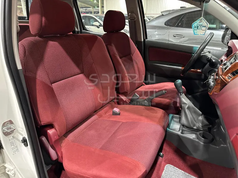 2013 تويوتا هاي لوكس غمارتين