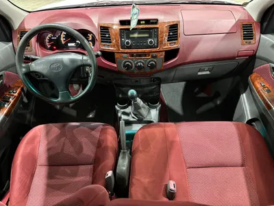 2013 تويوتا هاي لوكس غمارتين