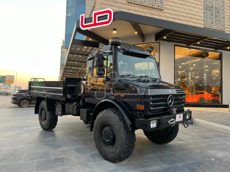 2009 مرسيدس - بنز يونيموغ