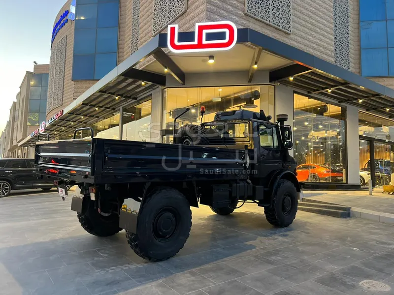 2009 مرسيدس - بنز يونيموغ