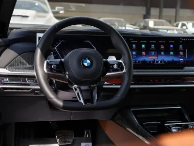 2026 بي ام دبليو الفئة السابعة 735أي