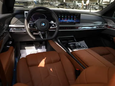 2026 بي ام دبليو الفئة السابعة 735أي