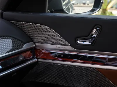 2026 بي ام دبليو الفئة السابعة 735أي