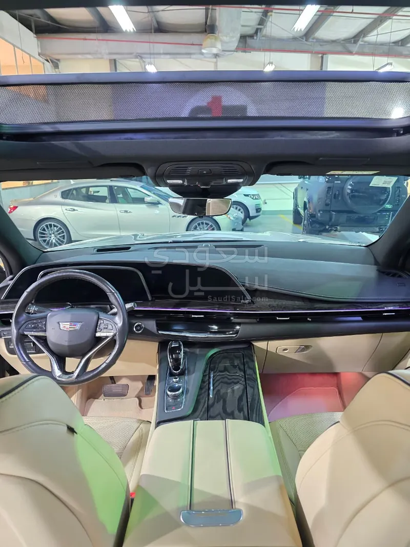 2021 كاديلاك اسكاليد