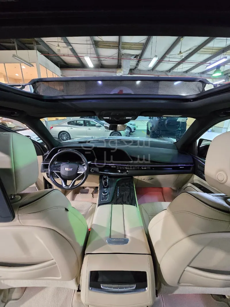 2021 كاديلاك اسكاليد