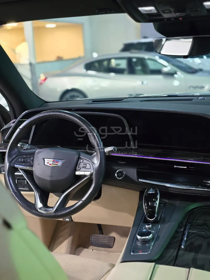 2021 كاديلاك اسكاليد