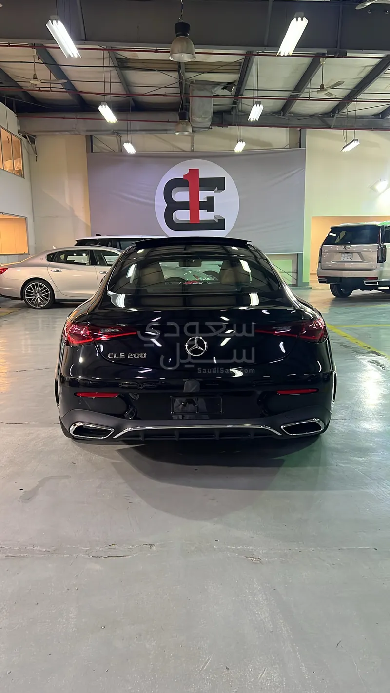 2025 مرسيدس - بنز سي إل إي 200