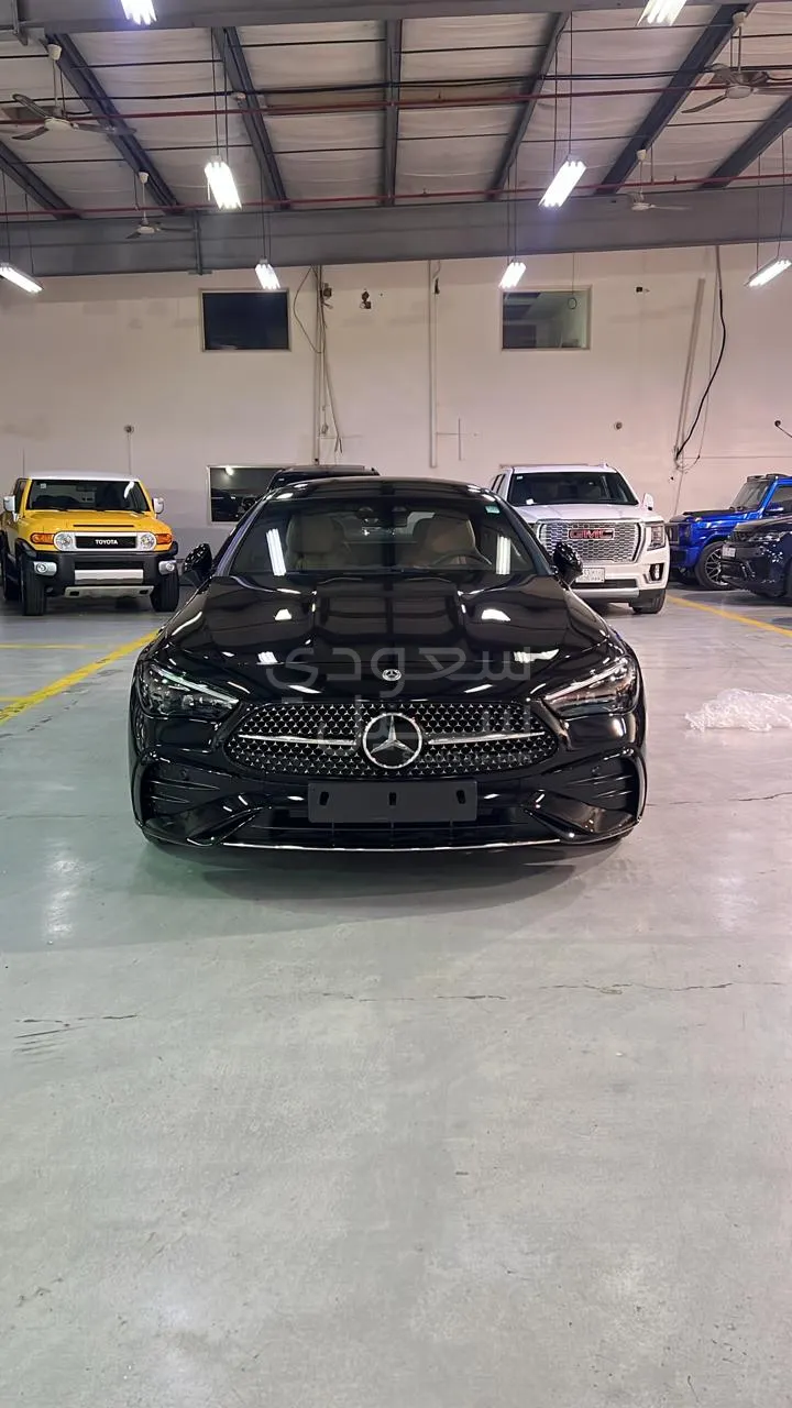 2025 مرسيدس - بنز سي إل إي 200