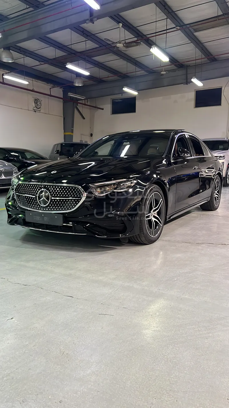 2025 مرسيدس - بنز إي 300