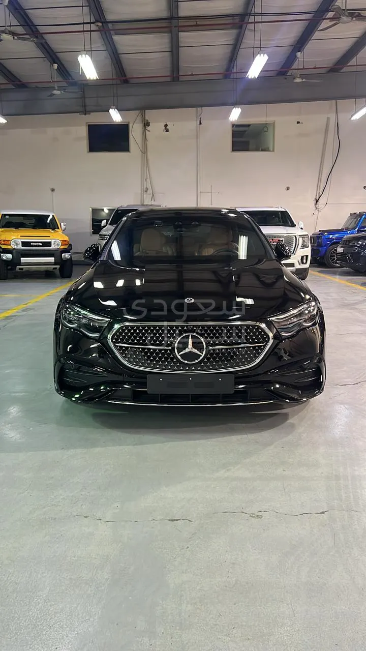 2025 مرسيدس - بنز إي 300