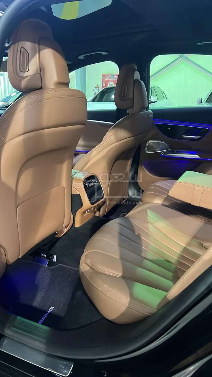 2025 مرسيدس - بنز إي 300