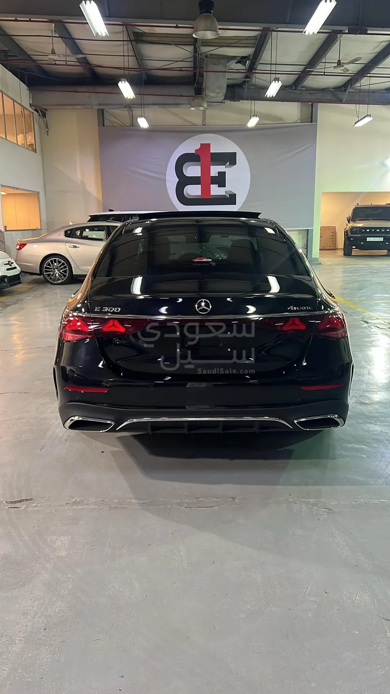 2025 مرسيدس - بنز إي 300