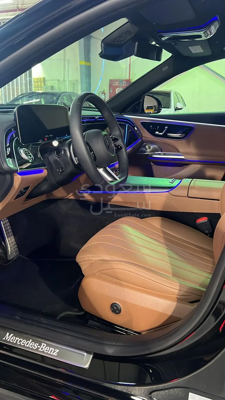 2025 مرسيدس - بنز إي 300