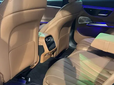 2025 مرسيدس - بنز إي 300