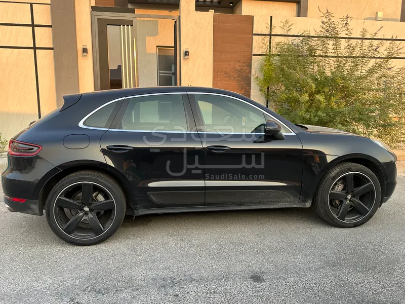 2015 بورش ماكان اس