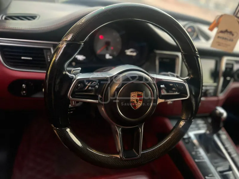 2015 بورش ماكان اس