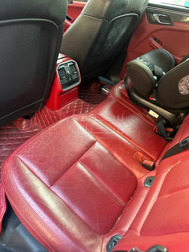 2015 بورش ماكان اس