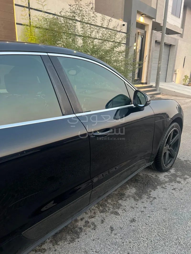 2015 بورش ماكان اس