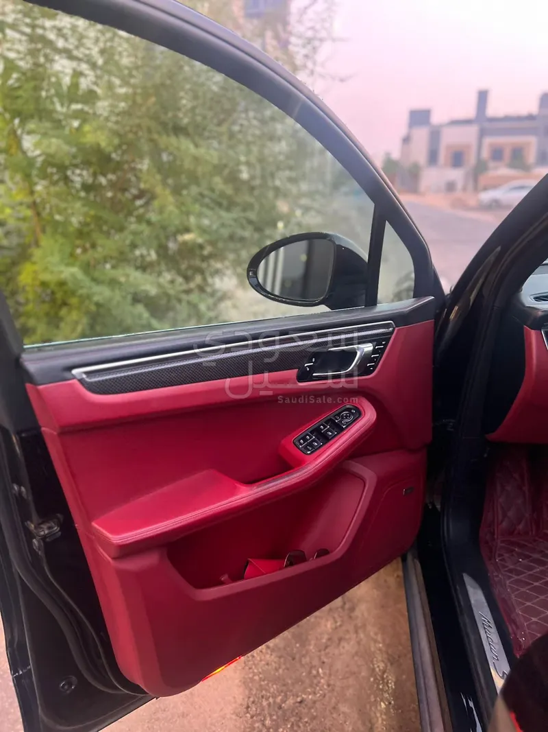 2015 بورش ماكان اس