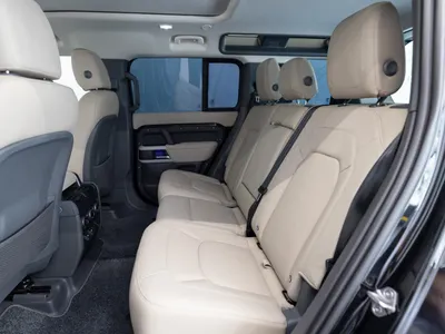 2023 لاند روفر ديفيندر اس اي