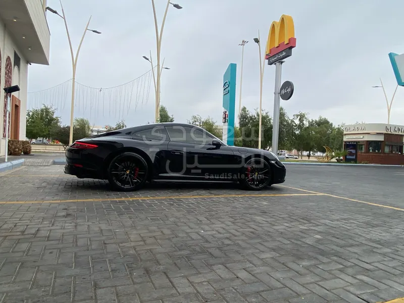 2017 Porsche 911 Carrera 4S