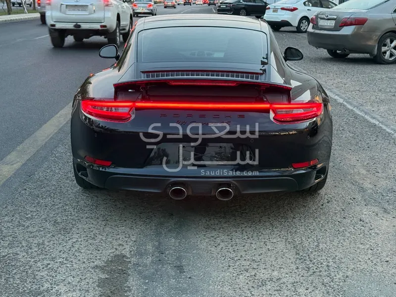 2017 Porsche 911 Carrera 4S
