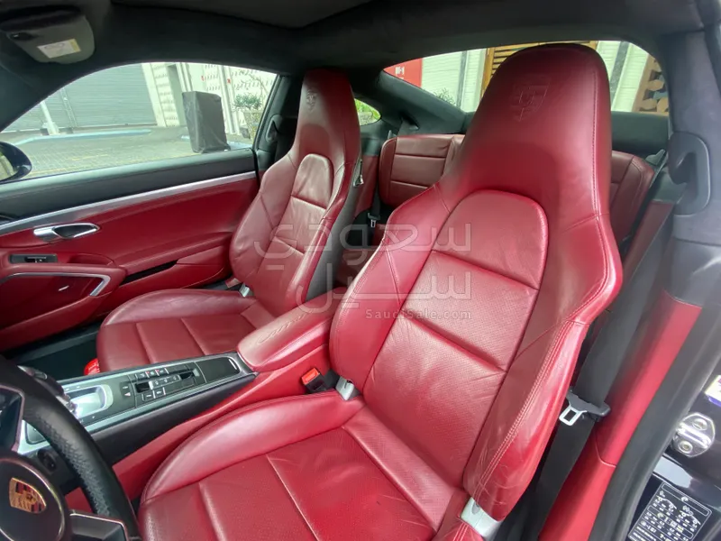 2017 Porsche 911 Carrera 4S