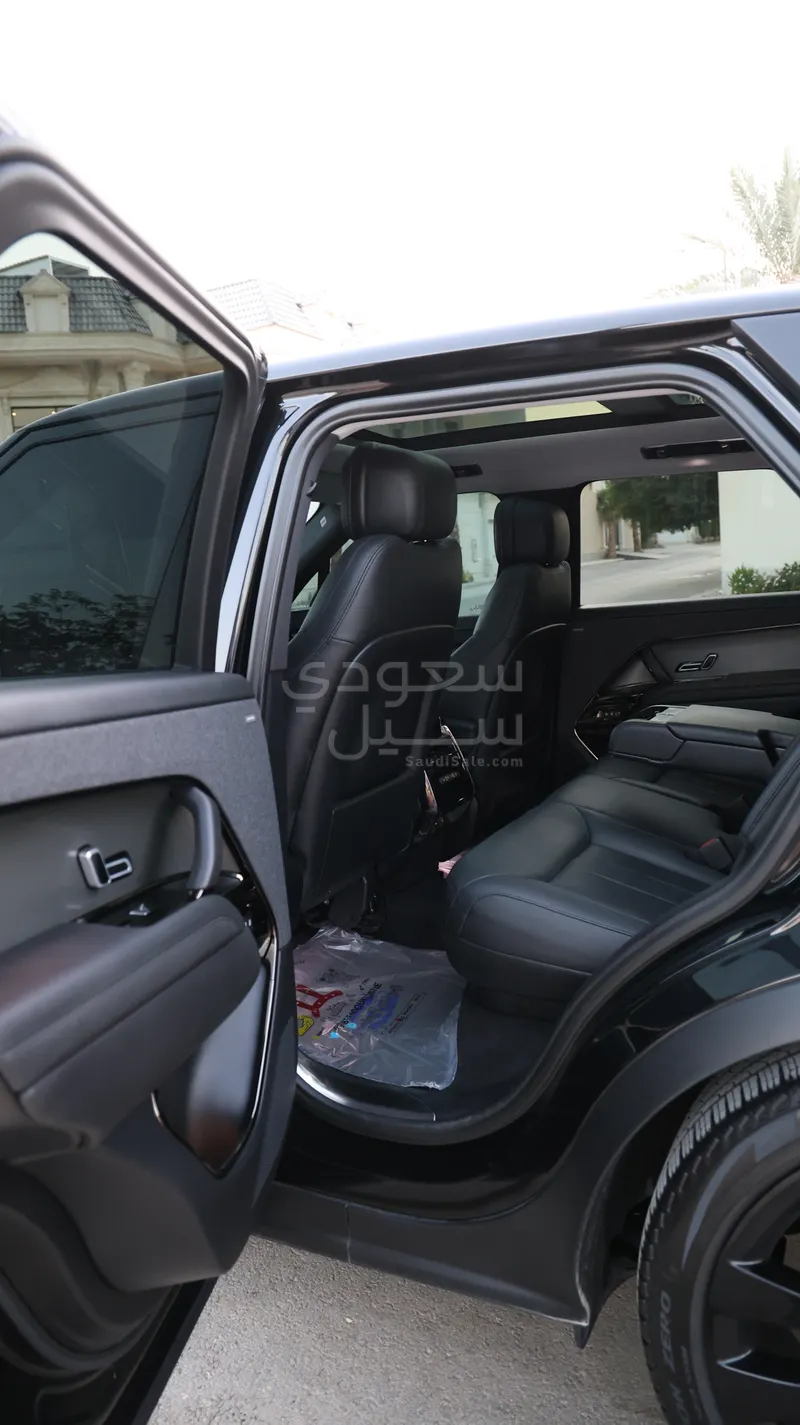 2023 لاند روفر رينج روفر سبورت اس اي