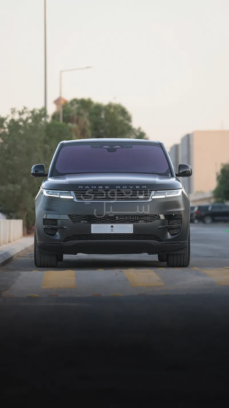 2023 لاند روفر رينج روفر سبورت اس اي