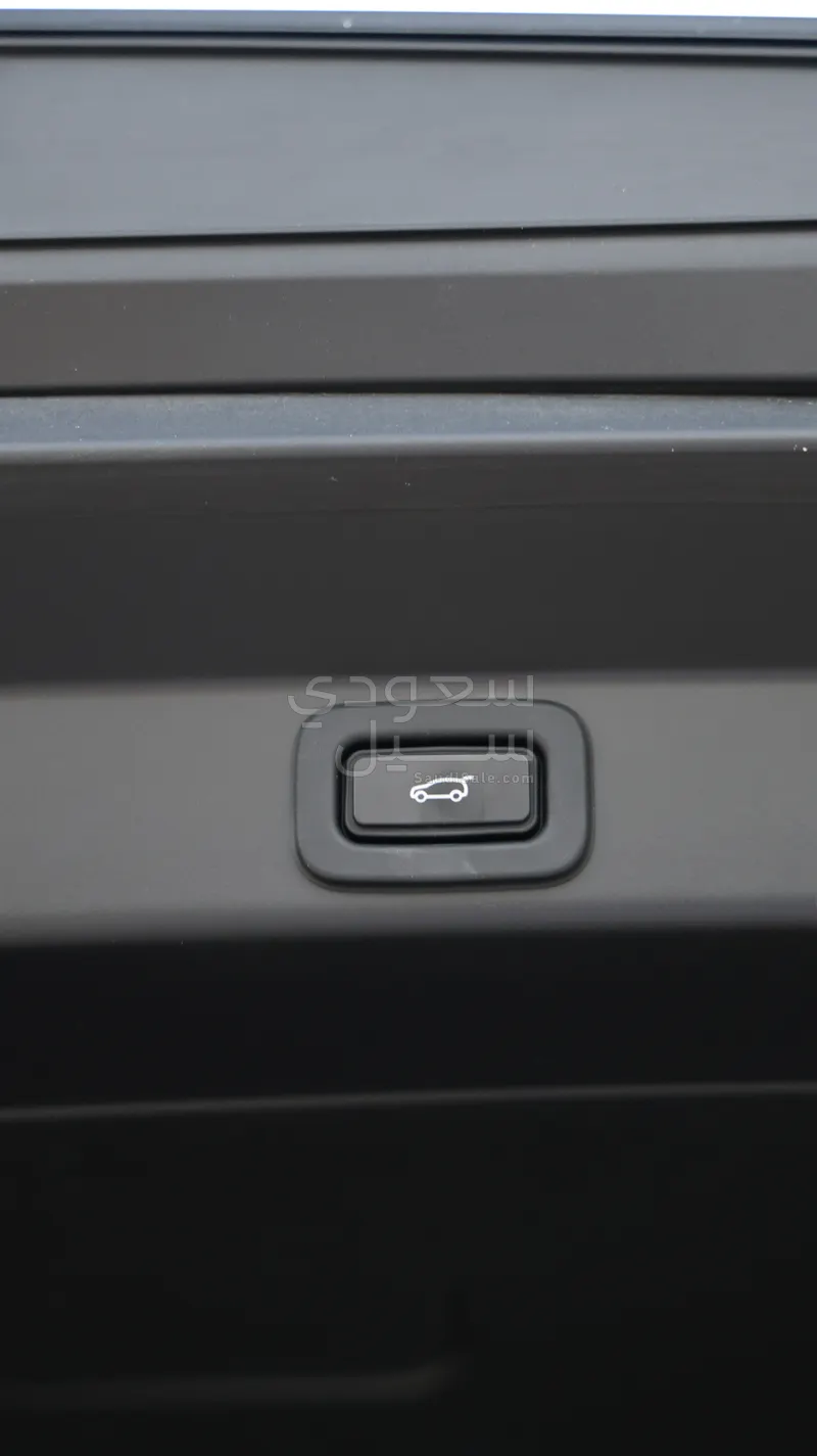 2023 لاند روفر رينج روفر سبورت اس اي