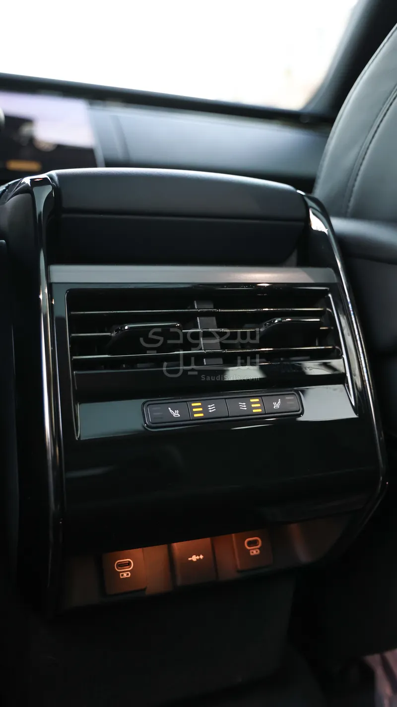 2023 لاند روفر رينج روفر سبورت اس اي