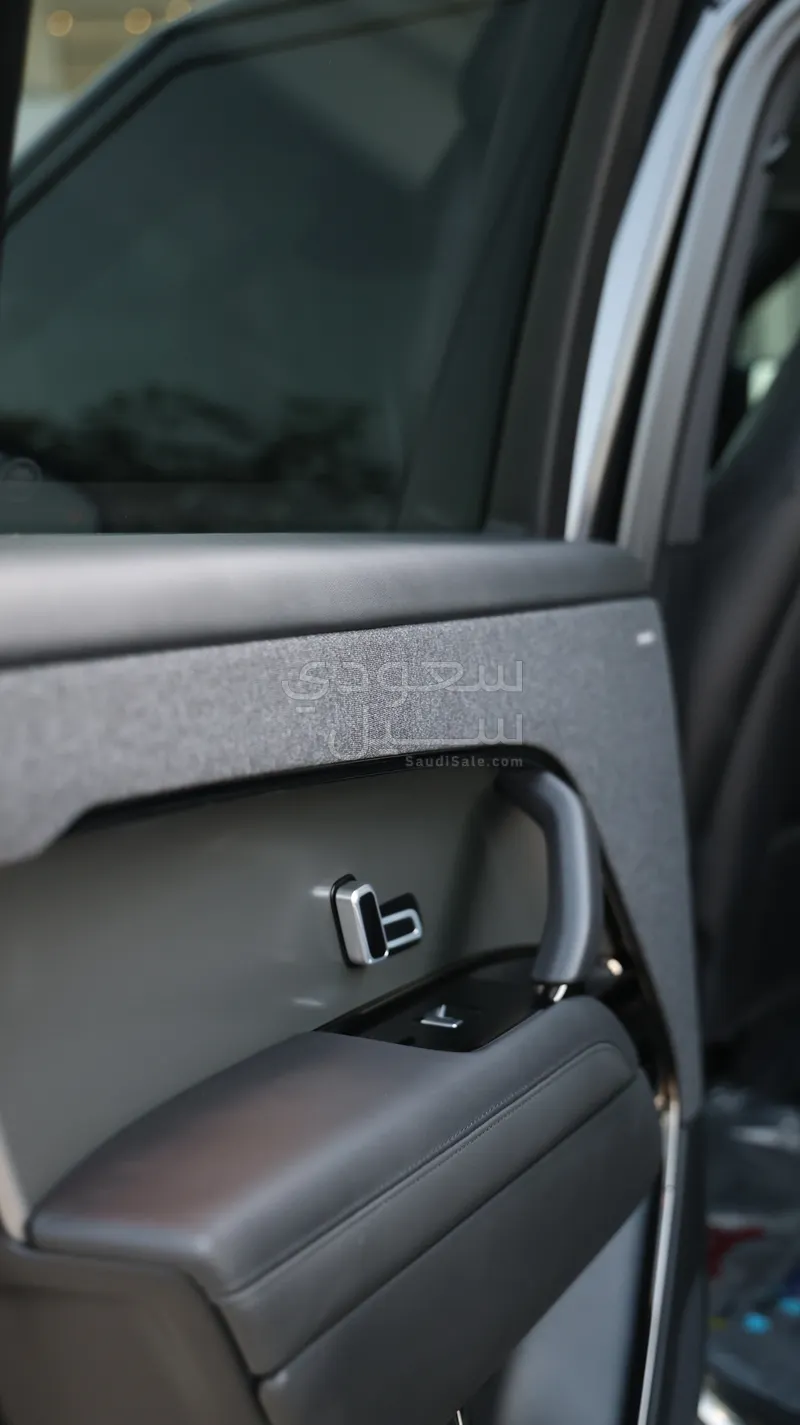 2023 لاند روفر رينج روفر سبورت اس اي