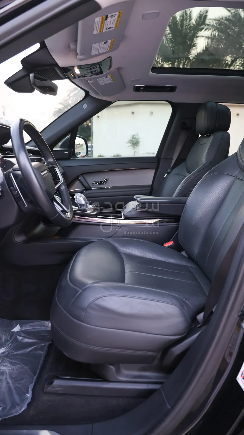 2023 لاند روفر رينج روفر سبورت اس اي