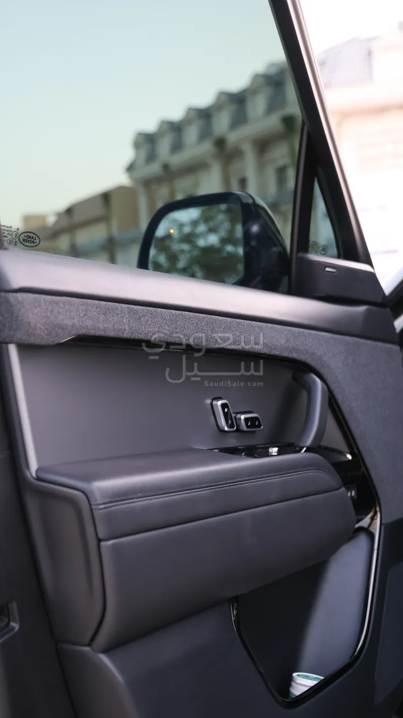 2023 لاند روفر رينج روفر سبورت اس اي