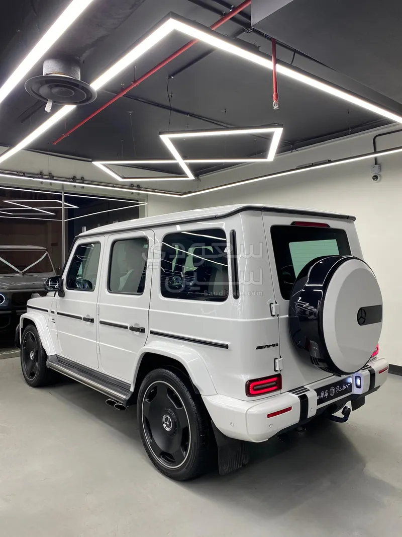 2022 مرسيدس - بنز جي 63 أي إم جي