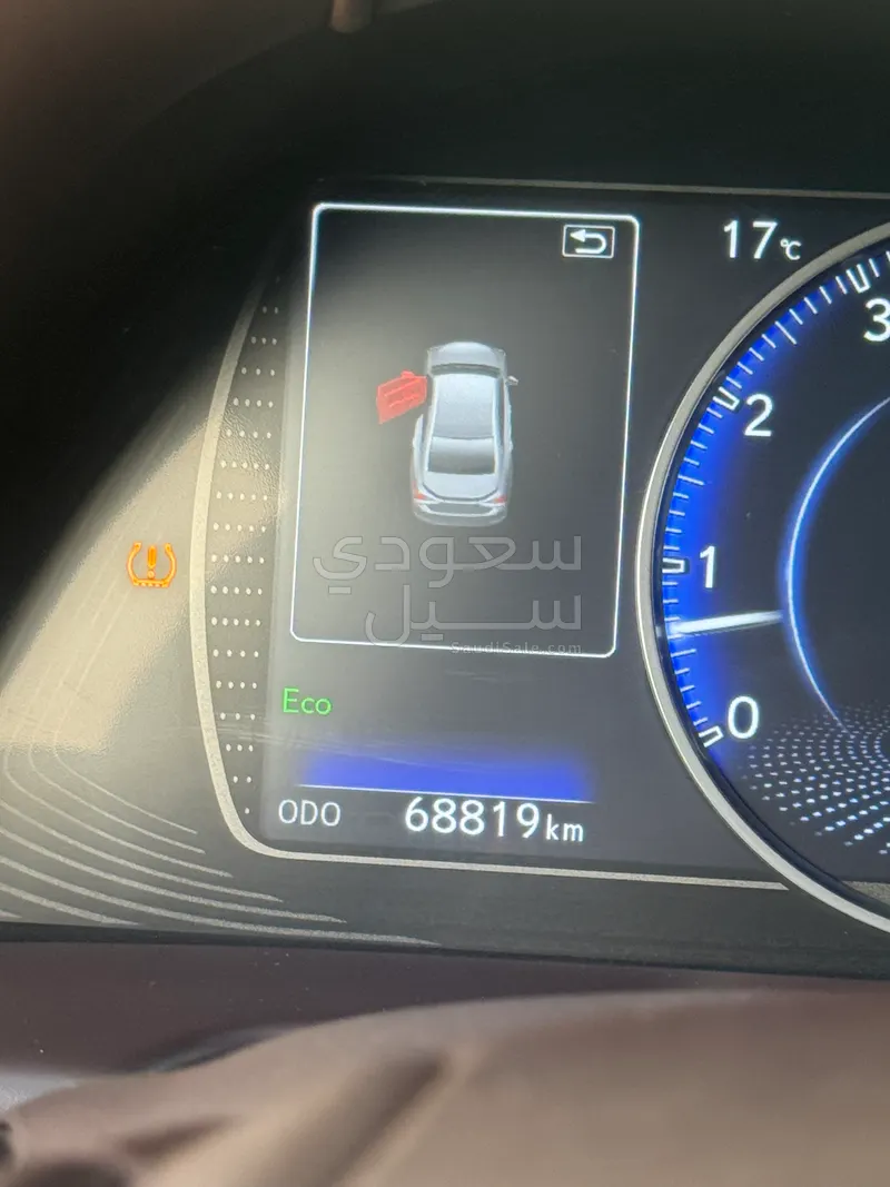 2019 لكزس إي إس 250