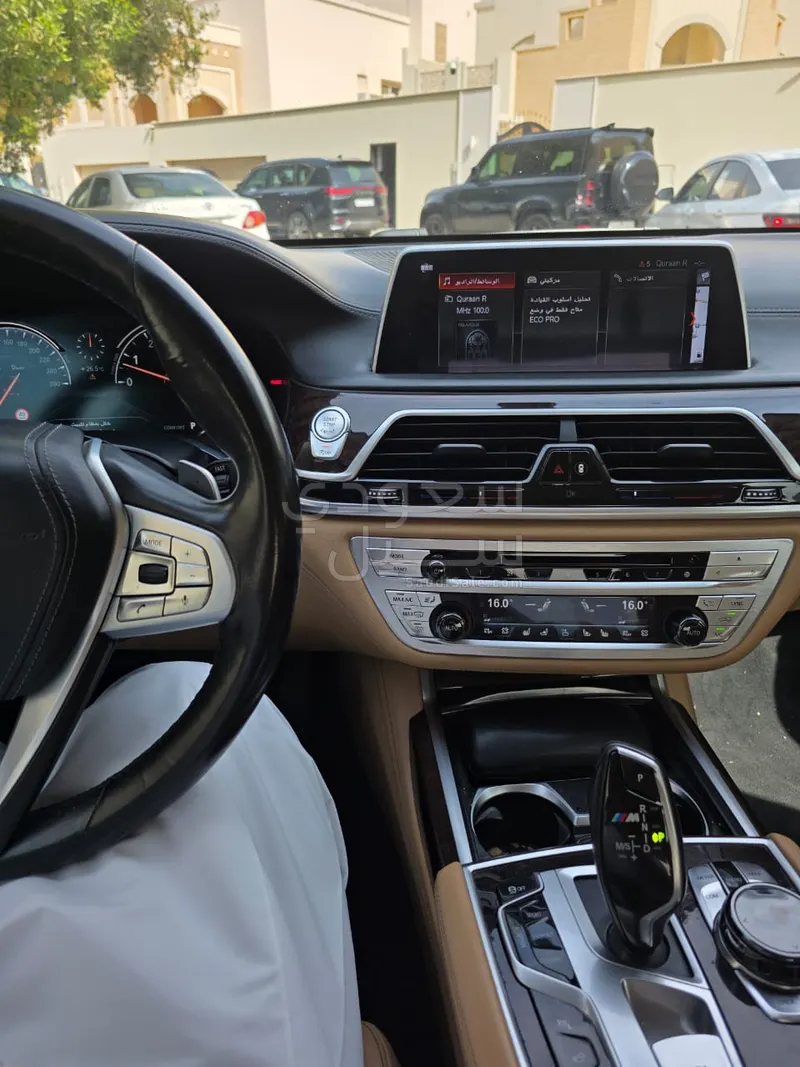 2016 بي ام دبليو الفئة السابعة 740أي