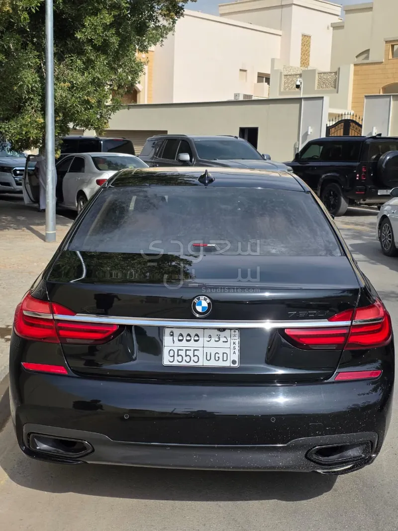 2016 بي ام دبليو الفئة السابعة 740أي