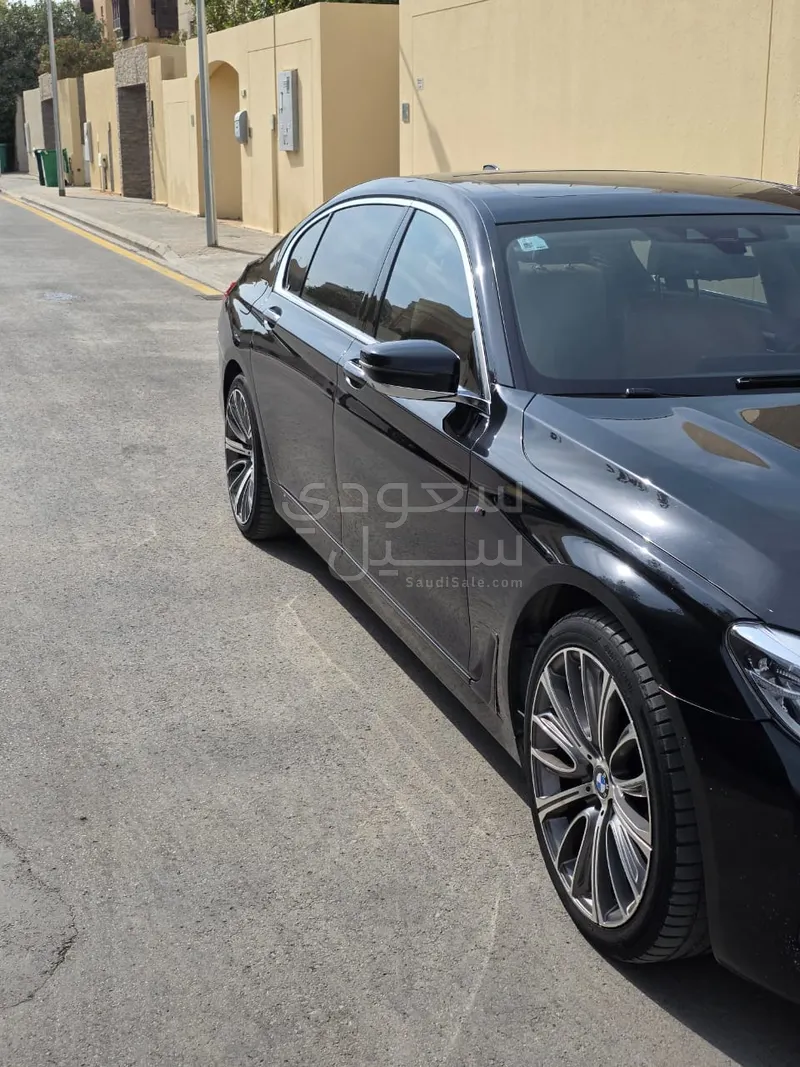 2016 بي ام دبليو الفئة السابعة 740أي