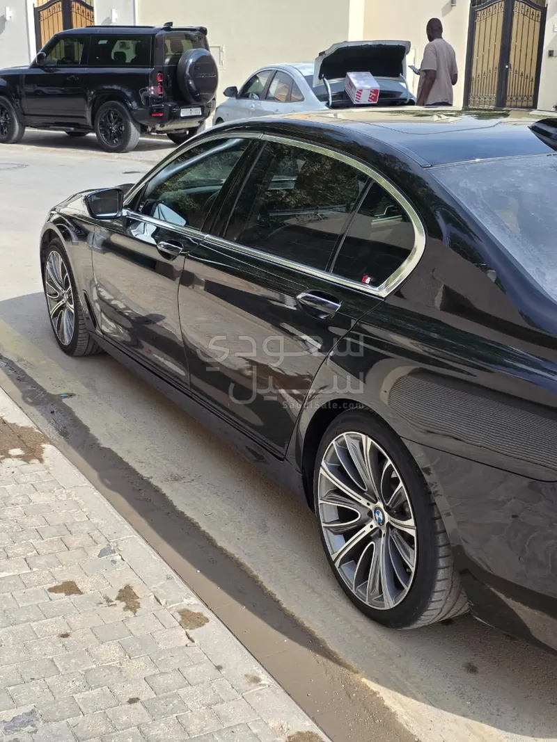 2016 بي ام دبليو الفئة السابعة 740أي