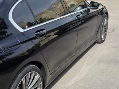 2016 بي ام دبليو الفئة السابعة 740أي